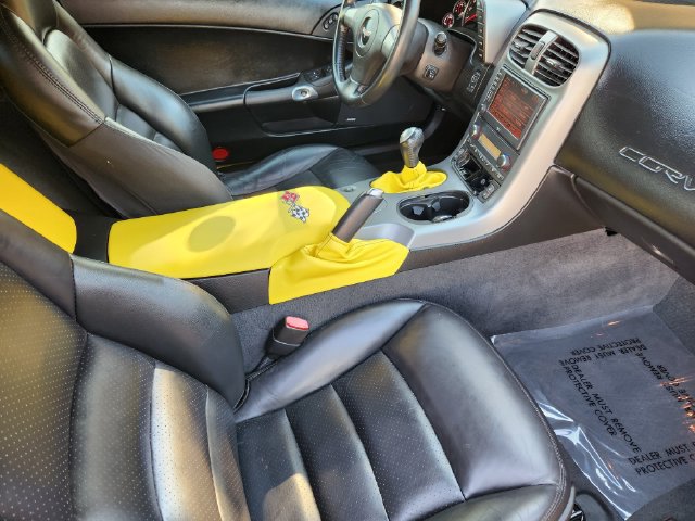 Used 2006 Chevrolet Corvette Convertible w/ Preferred Equipment Group RWD image 18