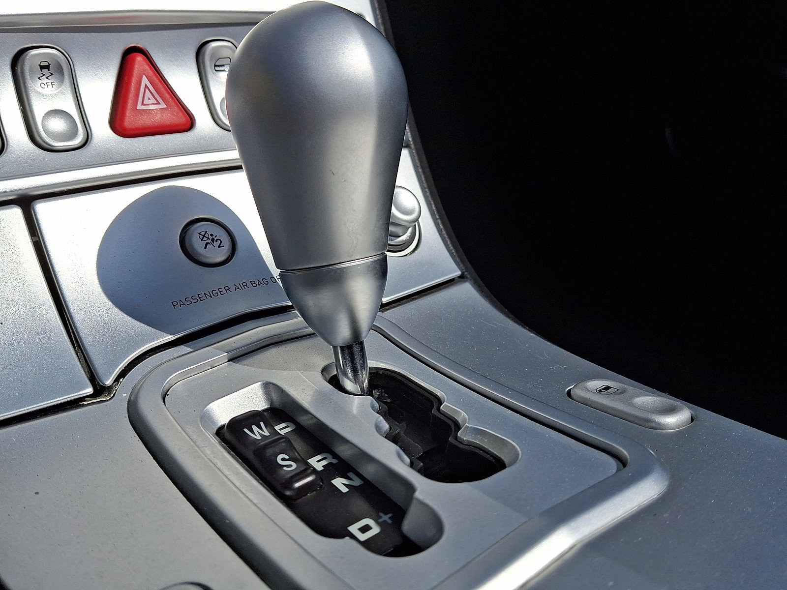 Used 2005 Chrysler Crossfire Limited image 16