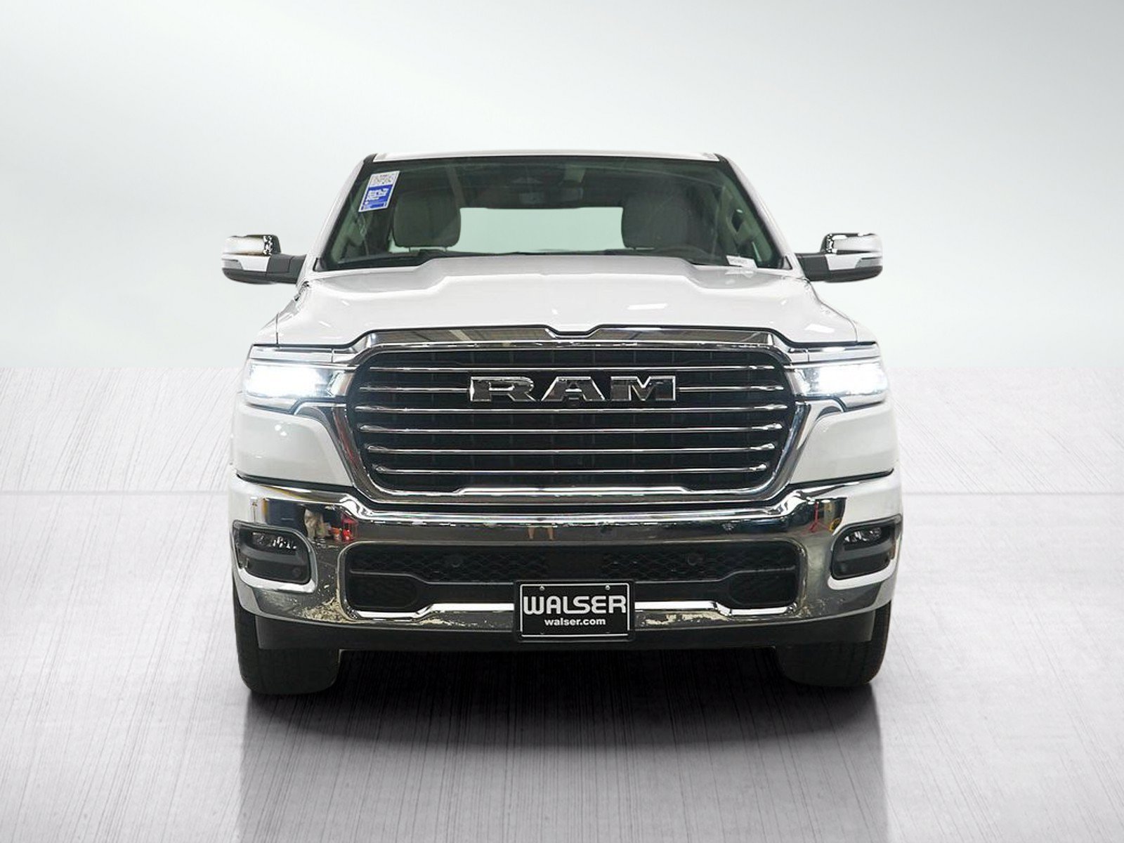Used 2025 RAM 1500 Laramie AWD/4WD image 8