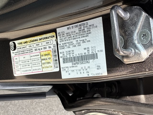 Used 2016 Ford Fusion SE FWD image 36