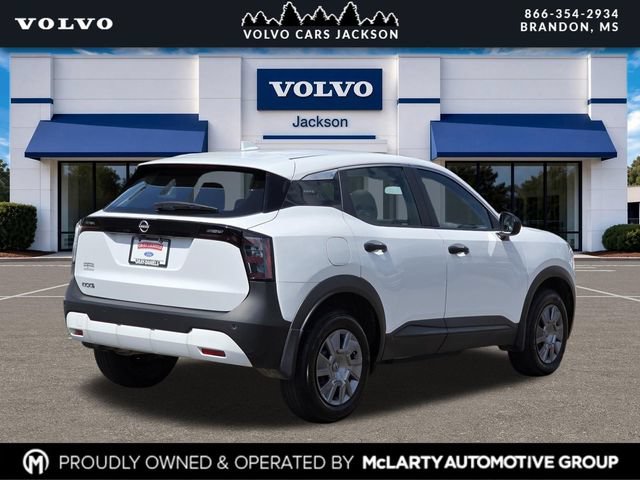 Used 2025 Nissan Kicks S w/ Charging Package FWD image 4