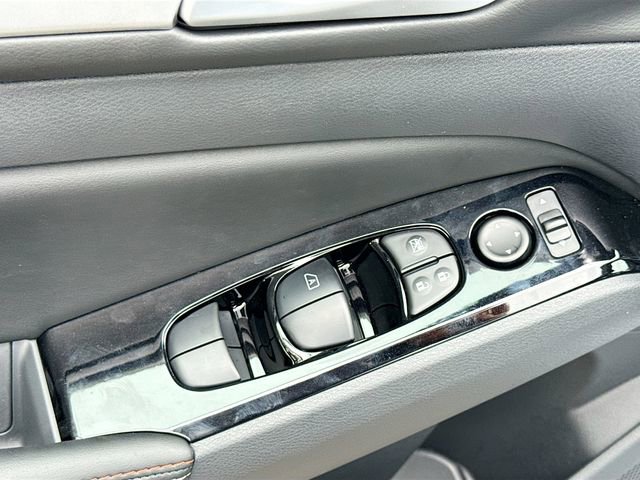 New 2025 Nissan Altima 2.5 SR w/ SR Premium Package image 16