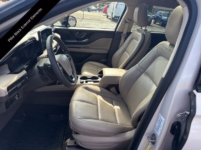 Certified 2023 Lincoln Corsair AWD w/ Equipment Group 101A image 12