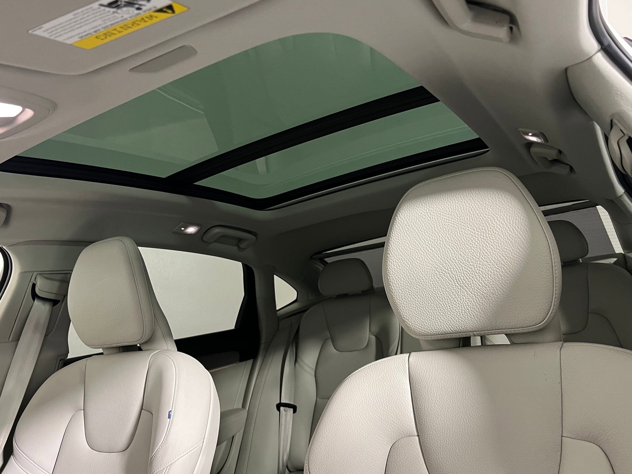 Used 2025 Volvo S90 B6 Plus image 15