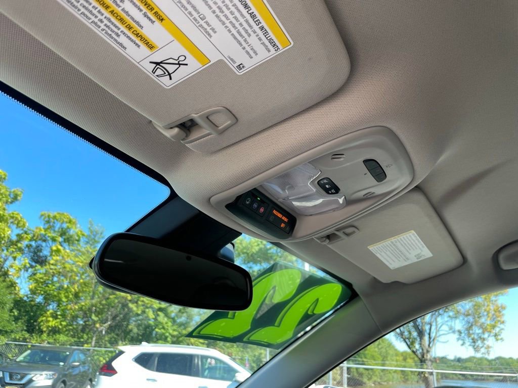 Used 2022 Buick Encore GX Essence image 21