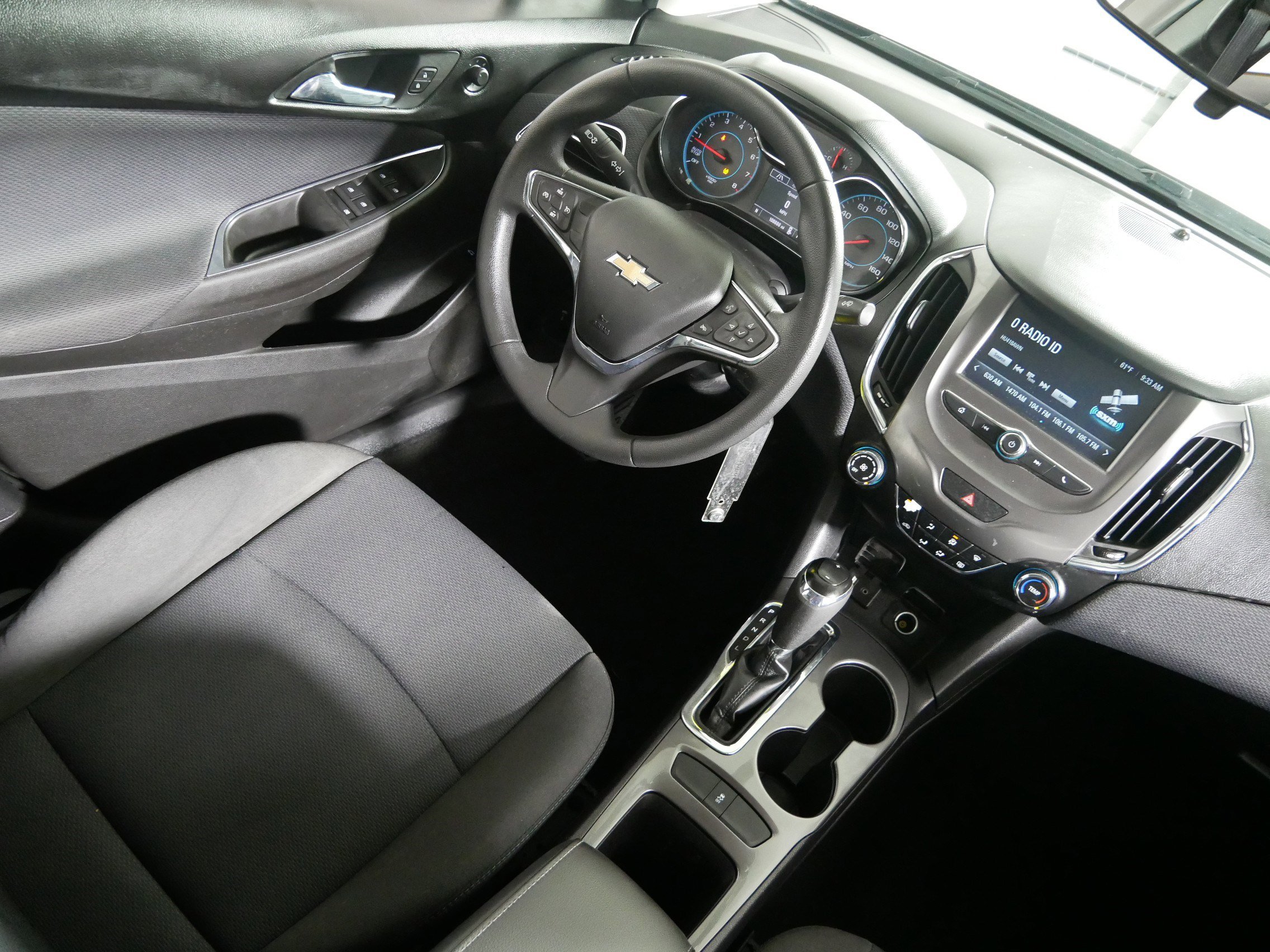 Used 2017 Chevrolet Cruze LT image 9