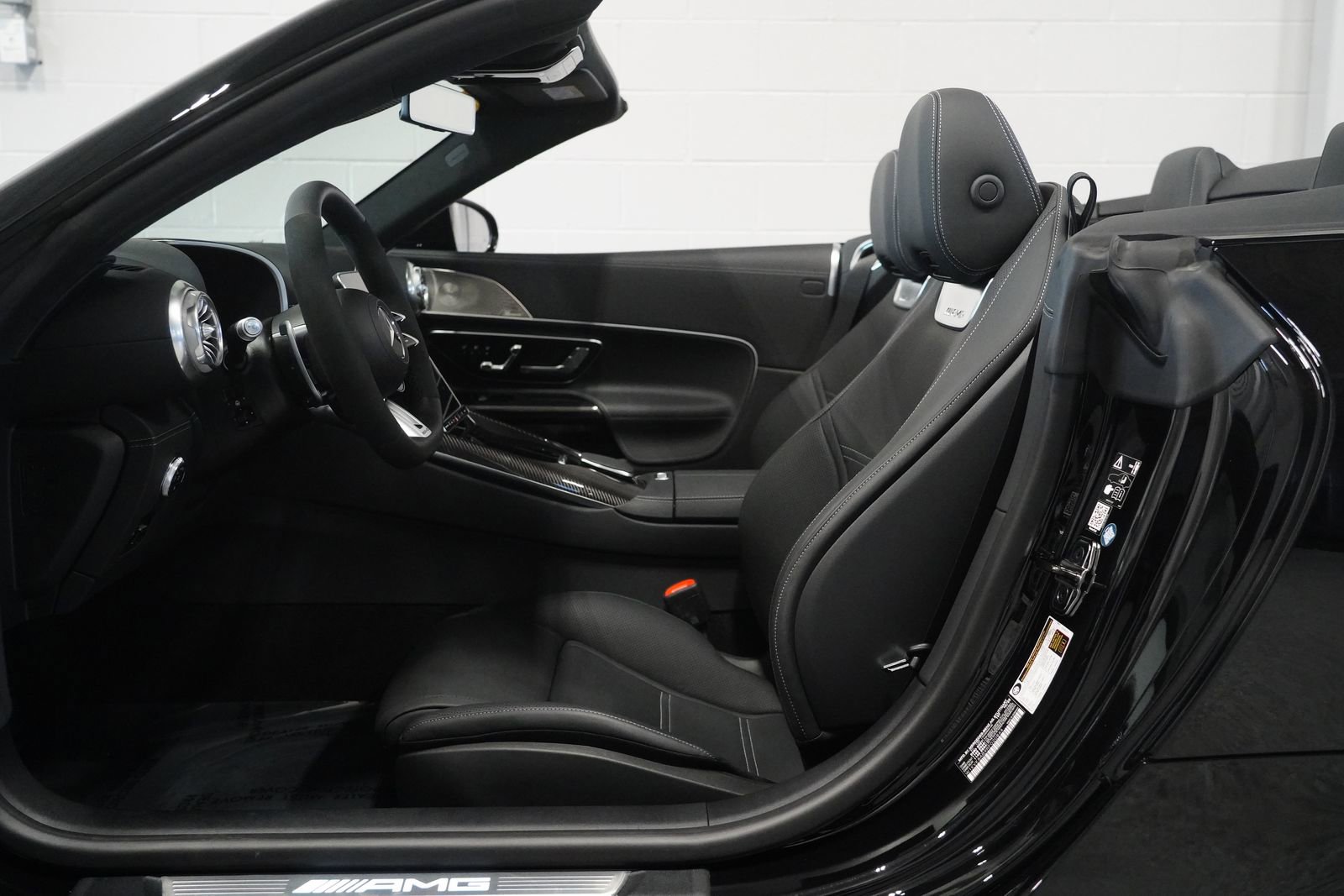 Certified 2024 Mercedes-Benz SL 55 AMG 4MATIC w/ Driver Assistance Package image 14