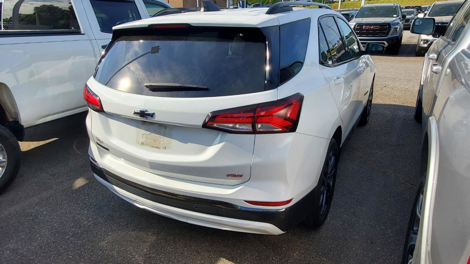 Used 2023 Chevrolet Equinox RS w/ RS Leather Package image 9