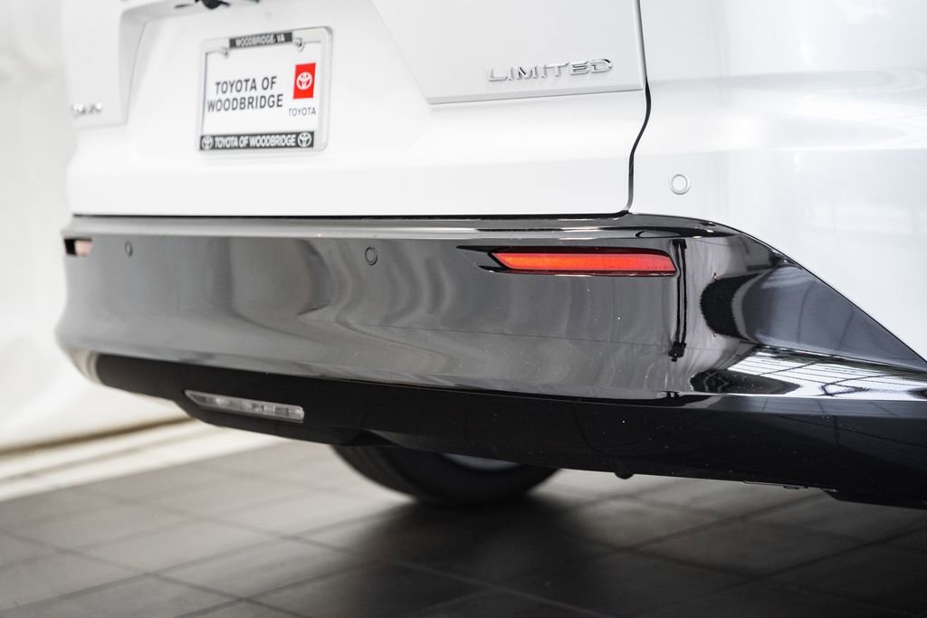 New 2026 Toyota Crown Signia image 9