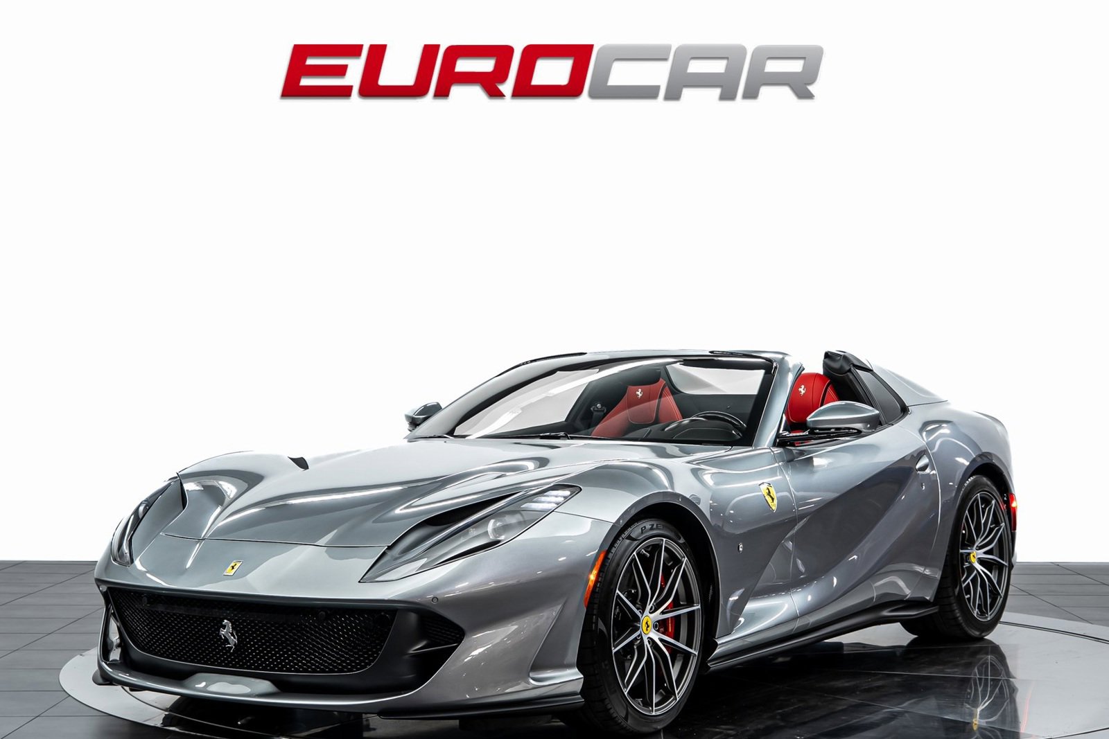 Used 2022 Ferrari 812 GTS image 1