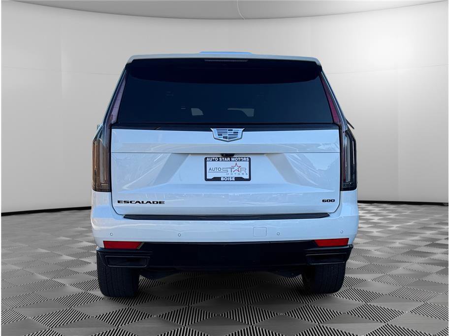 Used 2023 Cadillac Escalade ESV Sport Platinum w/ LPO, ONYX Package AWD/4WD image 4