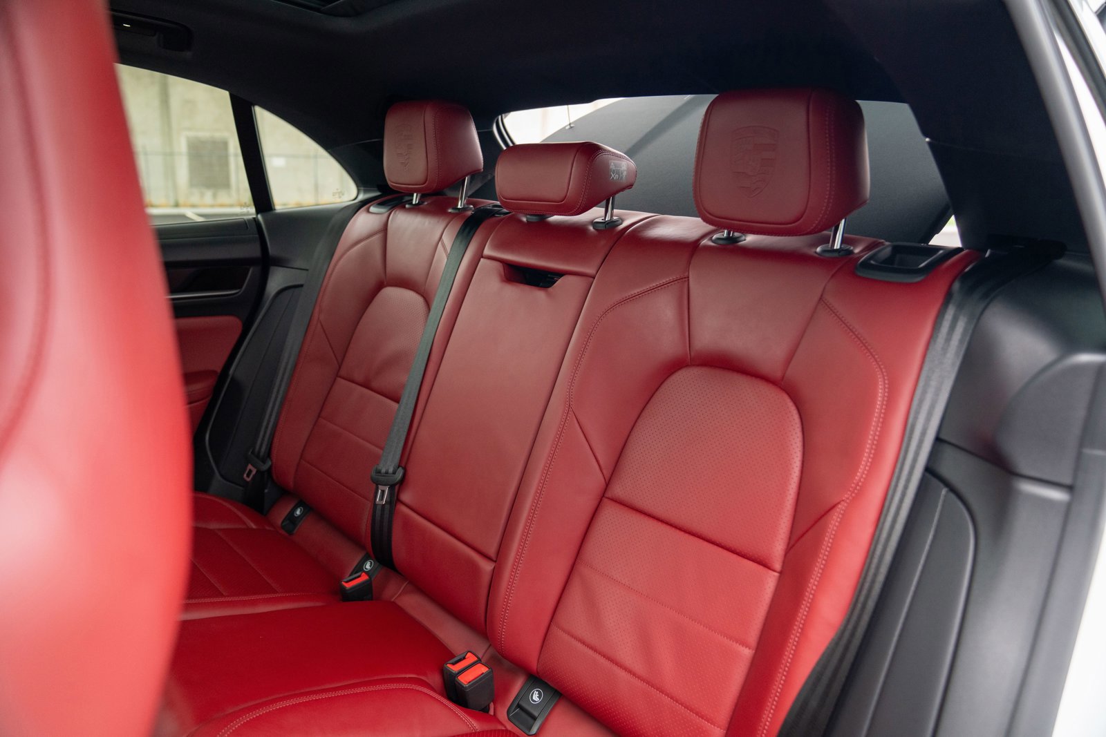 New 2026 Porsche Macan 4S Electric AWD/4WD image 24