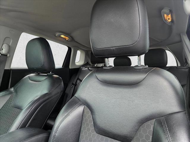 Used 2019 Jeep Compass Latitude FWD image 11