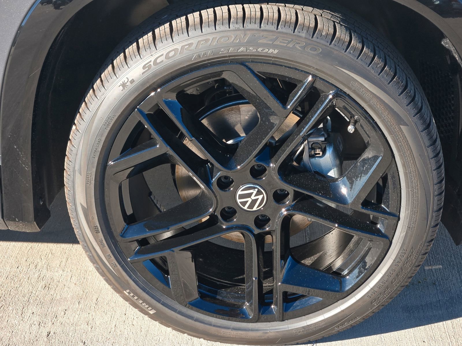 New 2026 Volkswagen Tiguan SE R-Line image 7