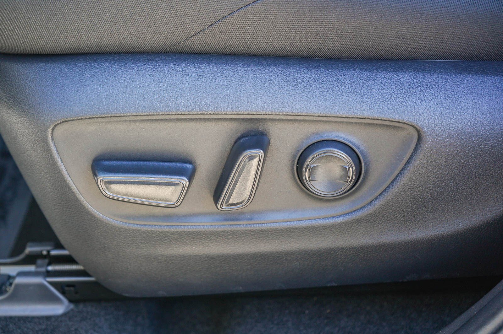 Certified 2025 Toyota RAV4 SE w/ Weather & Moonroof Package image 22