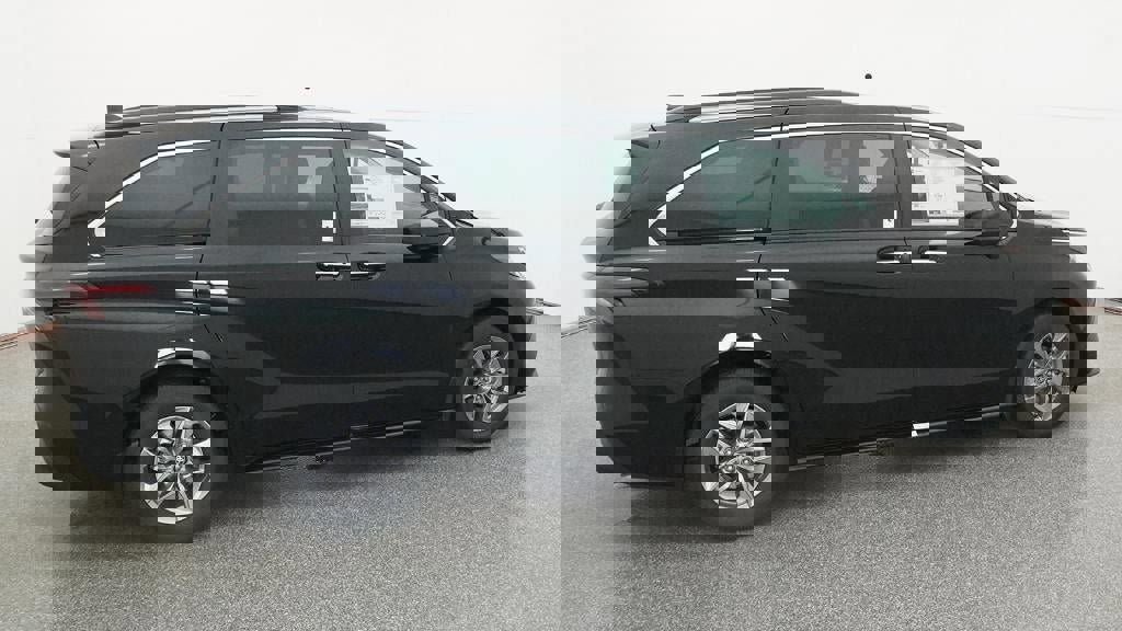 New 2026 Toyota Sienna XLE image 10