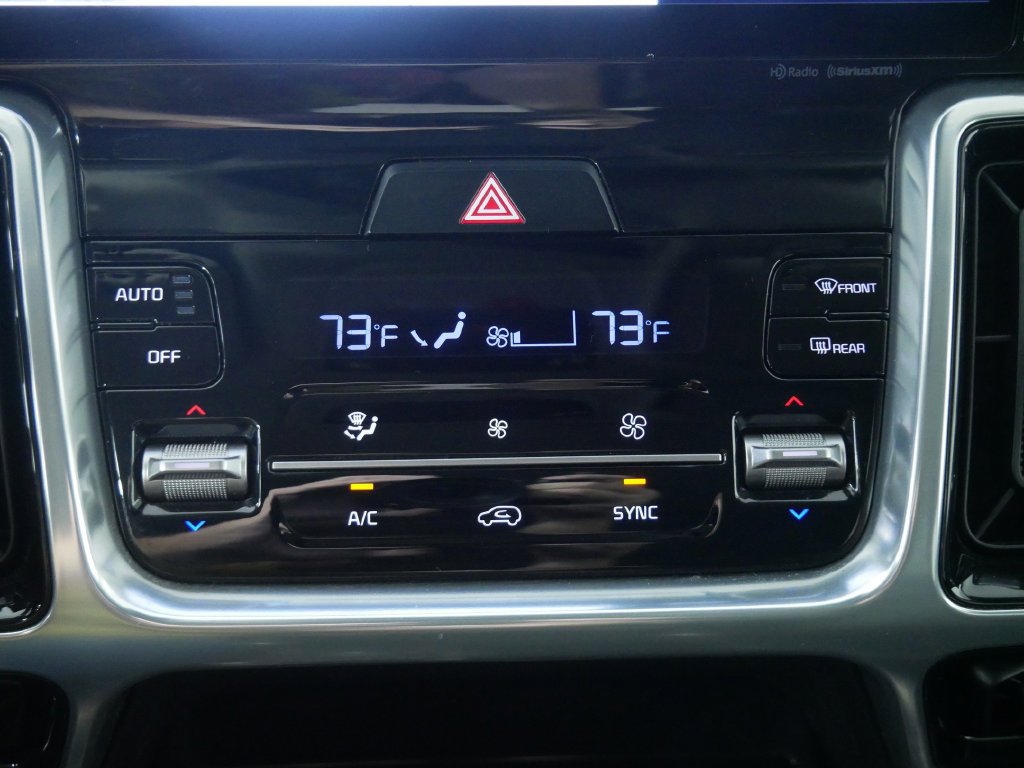Used 2023 Kia Sorento SX AWD/4WD image 33