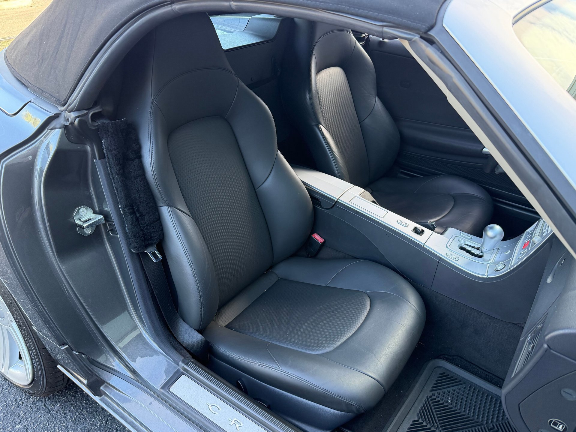 Used 2005 Chrysler Crossfire Limited image 43