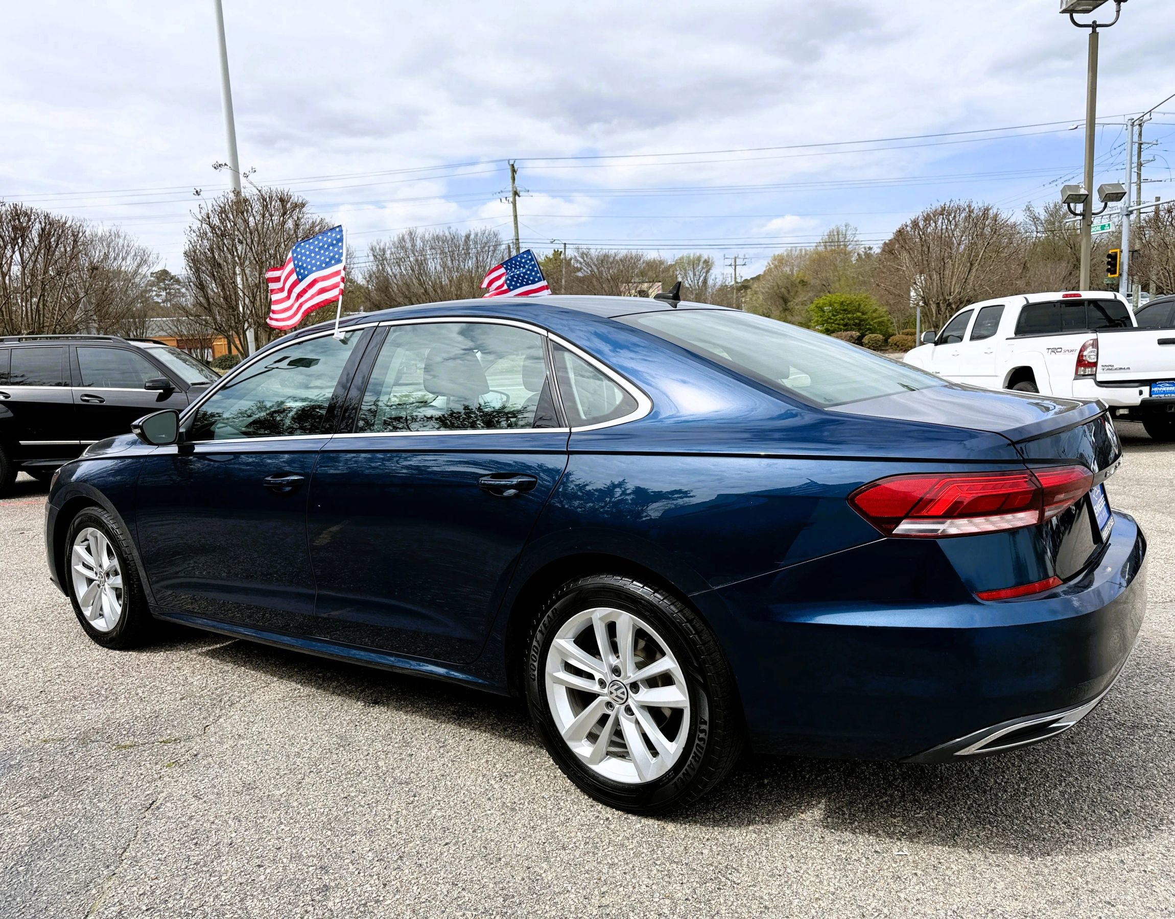 Used 2020 Volkswagen Passat 2.0T SE image 12