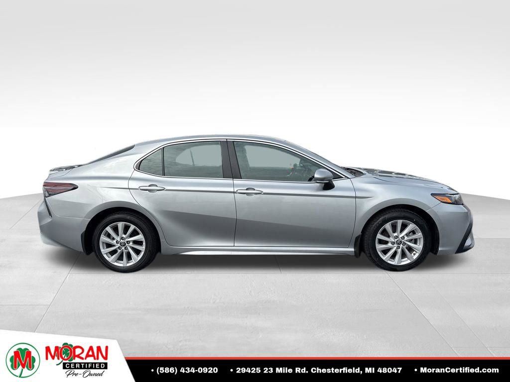 Used 2024 Toyota Camry SE FWD image 7