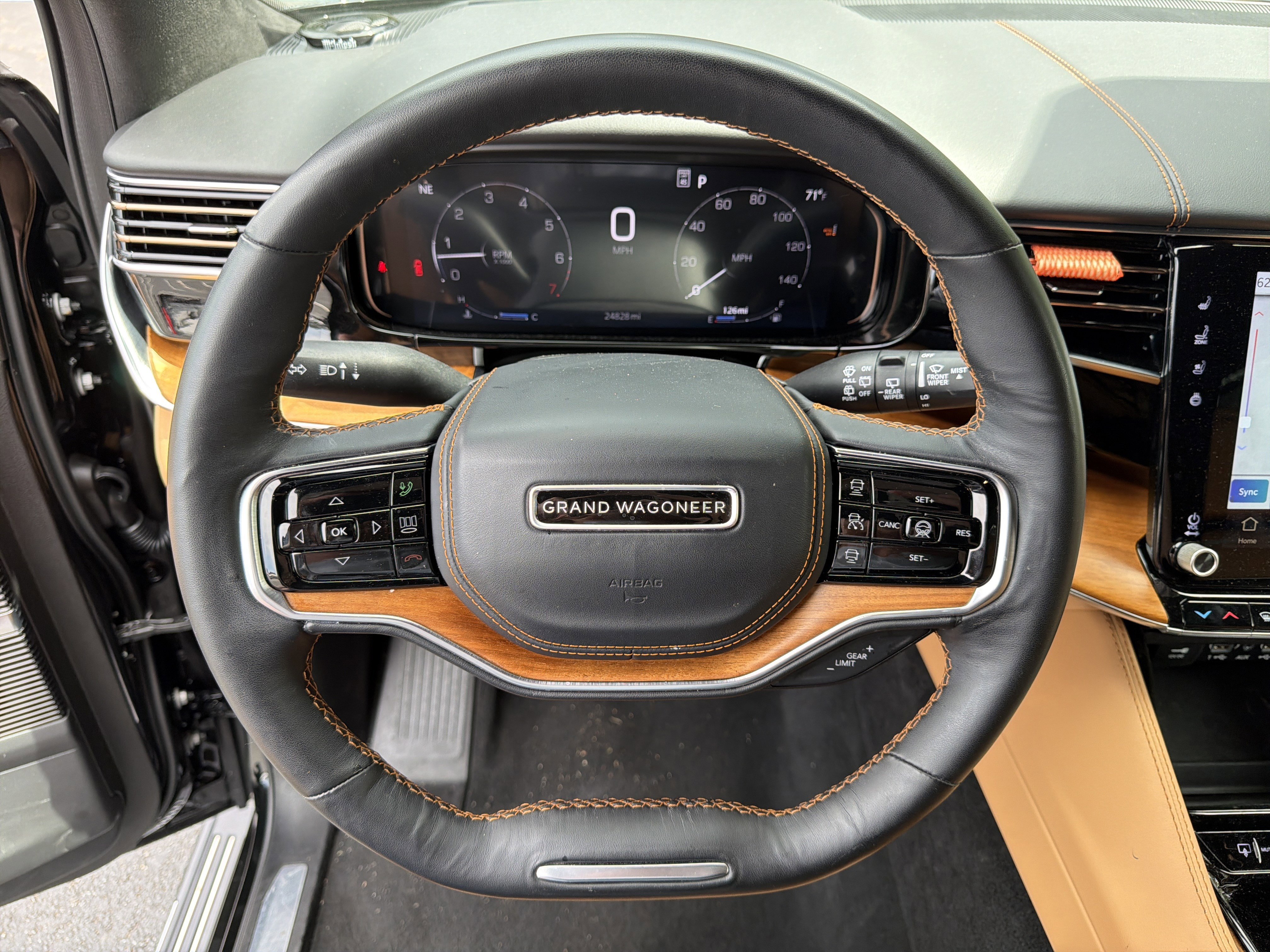 Used 2025 Jeep Grand Wagoneer Series III w/ Rear Seat Video Group 1 image 32