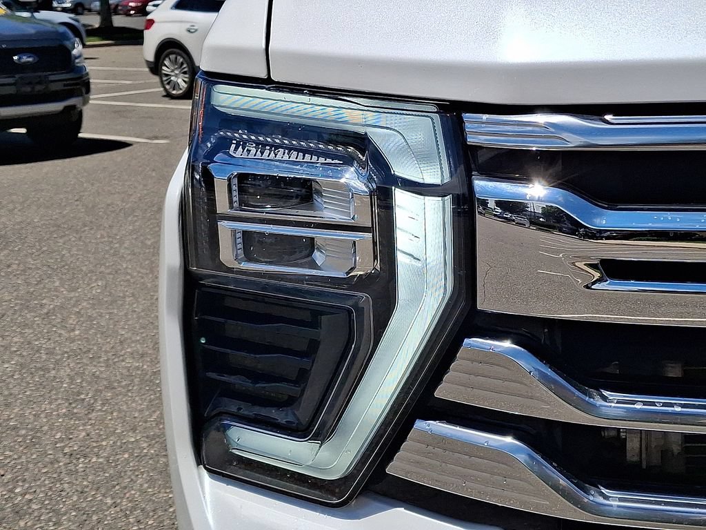 Used 2024 Chevrolet Silverado 3500 High Country w/ High Country Premium Package AWD/4WD image 12