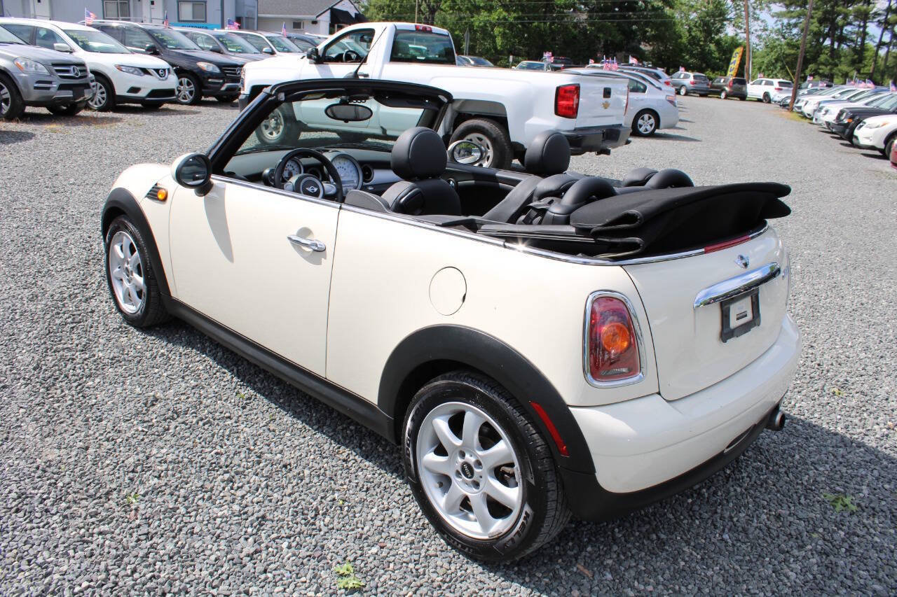 Used 2009 MINI Cooper Convertible FWD image 9