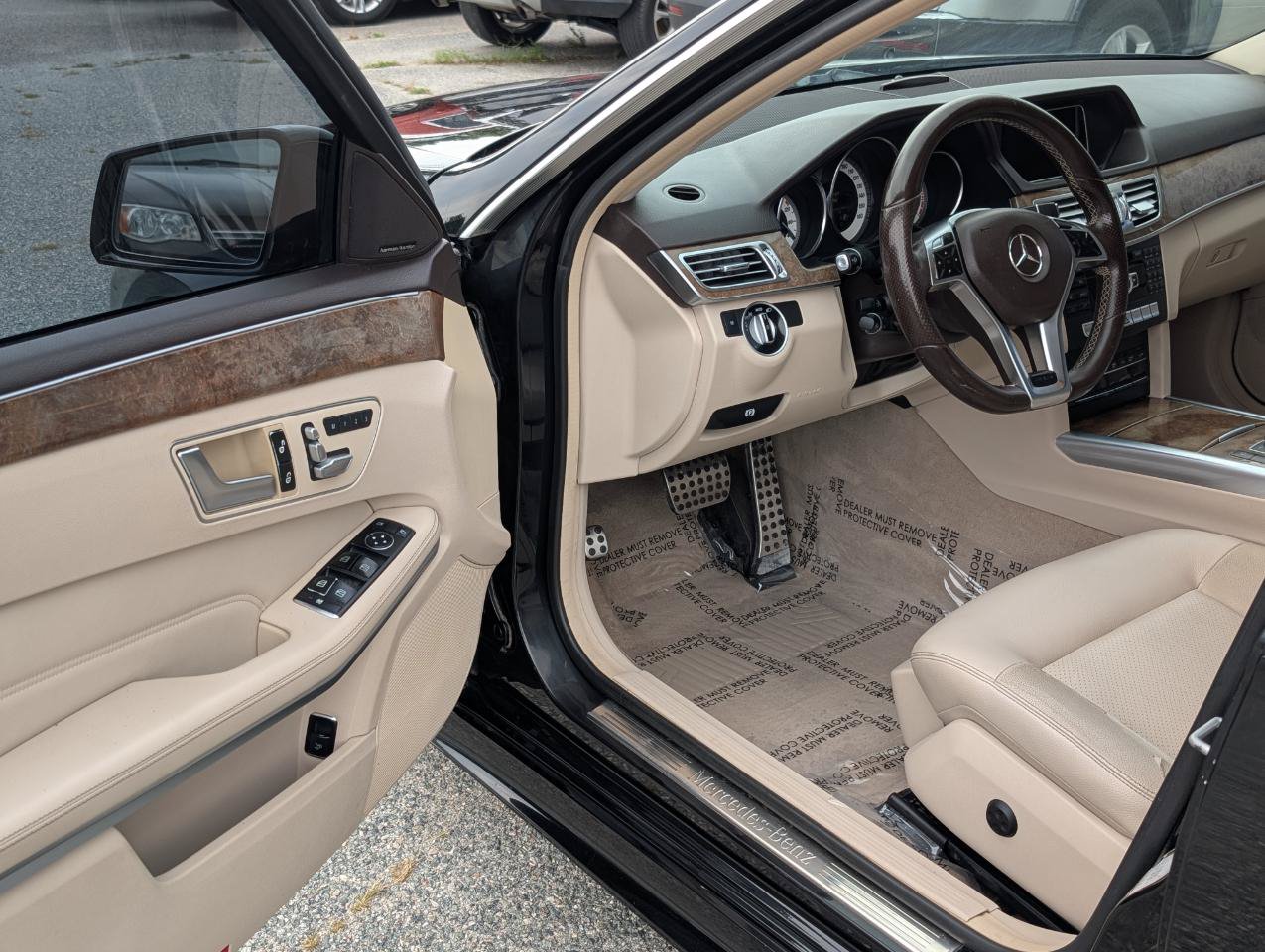 Used 2014 Mercedes-Benz E 350 Sedan image 16
