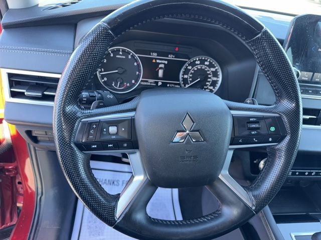 Used 2022 Mitsubishi Outlander SE image 11