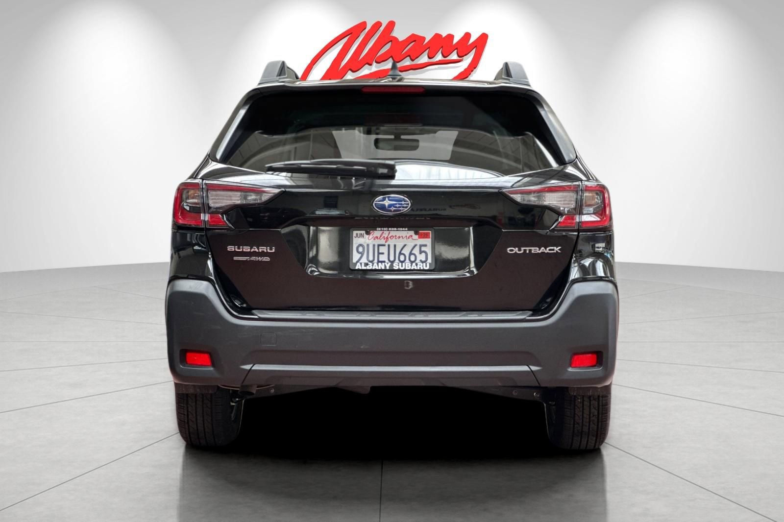 Used 2025 Subaru Outback Premium image 5