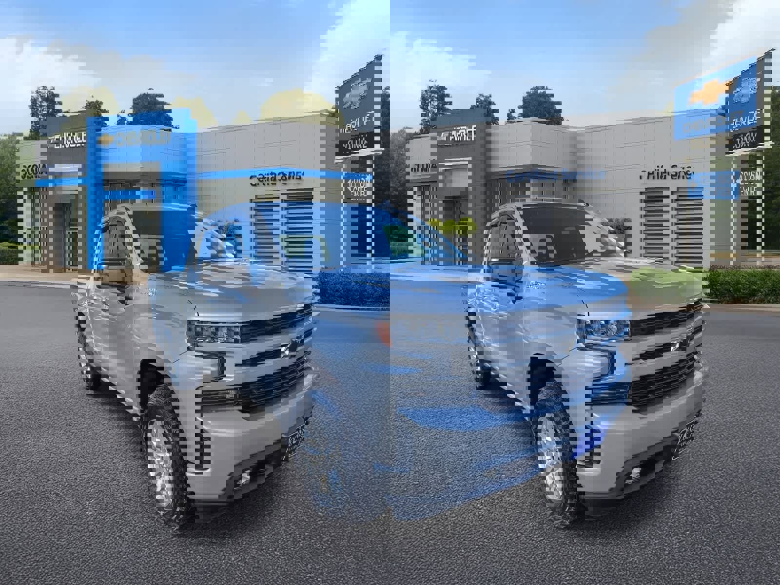 Used 2021 Chevrolet Silverado 1500 RST image 2