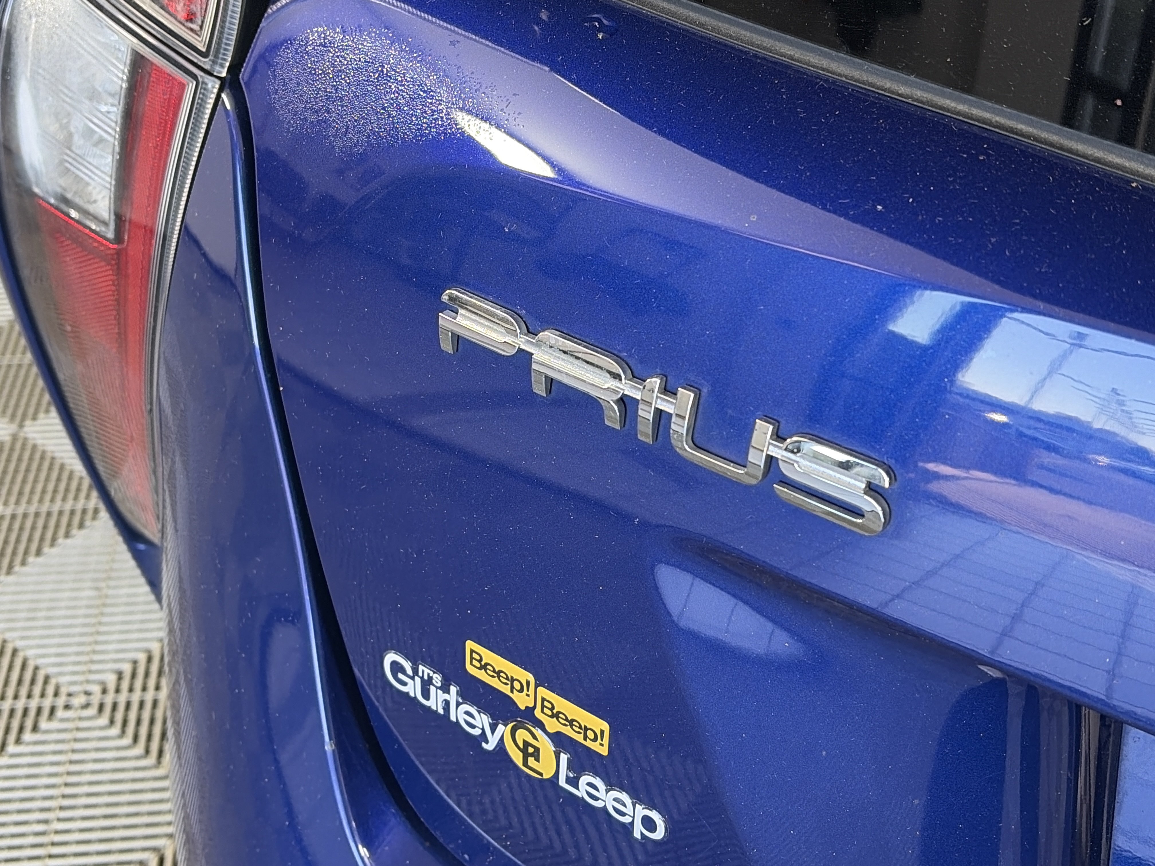 Used 2018 Toyota Prius Four Touring FWD image 15