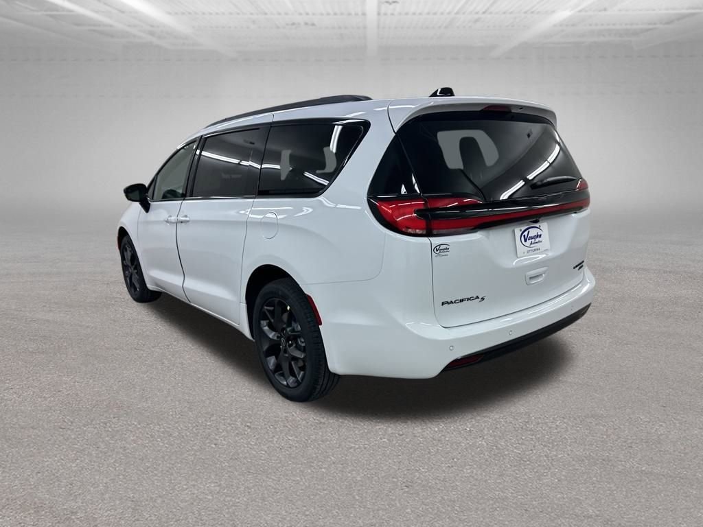New 2026 Chrysler Pacifica Limited w/ S Appearance Package image 7