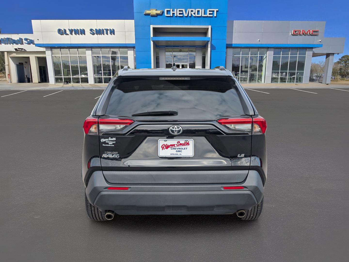 Used 2020 Toyota RAV4 LE image 9