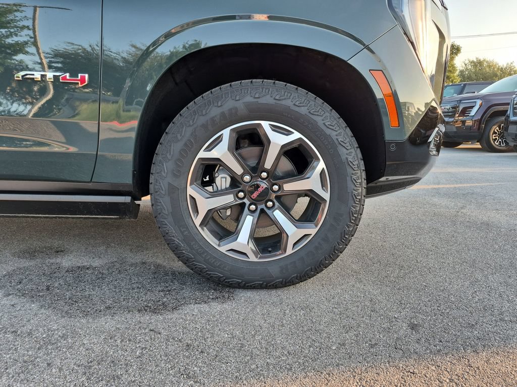 New 2026 GMC Yukon XL AT4 Ultimate AWD/4WD image 16