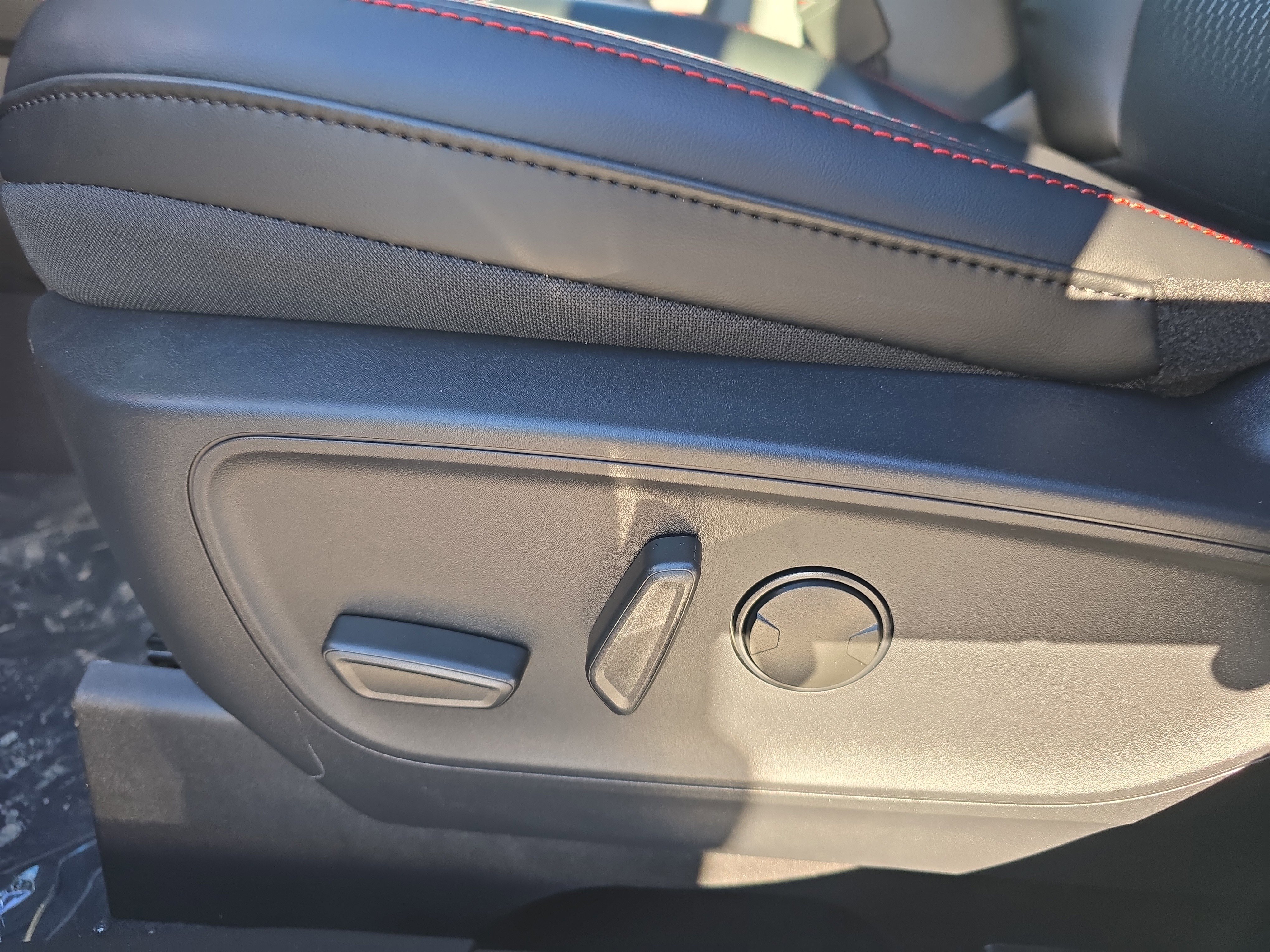 New 2026 Ford Escape ST-Line w/ Tech Pack #1 image 14