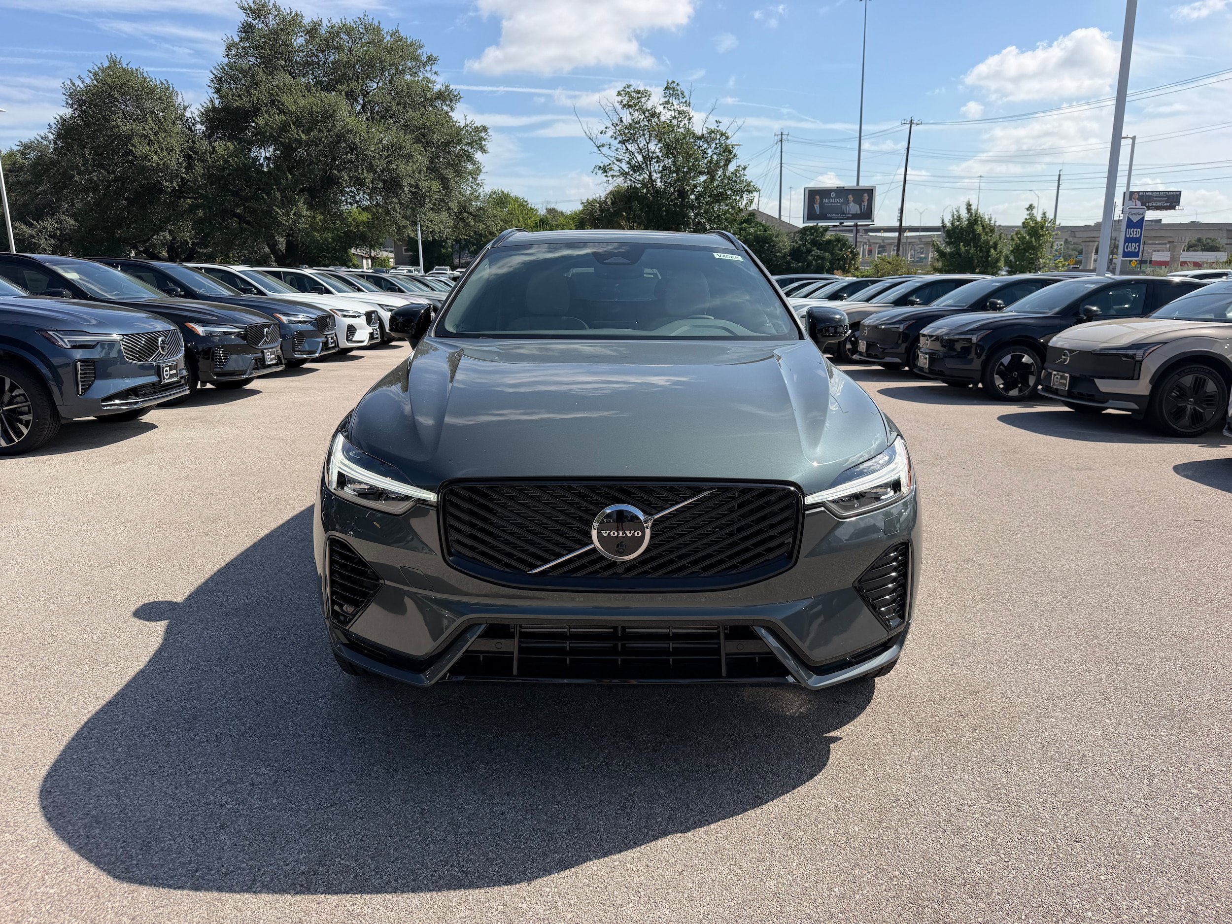 New 2026 Volvo XC60 T8 Plus w/ Climate Package AWD/4WD image 6