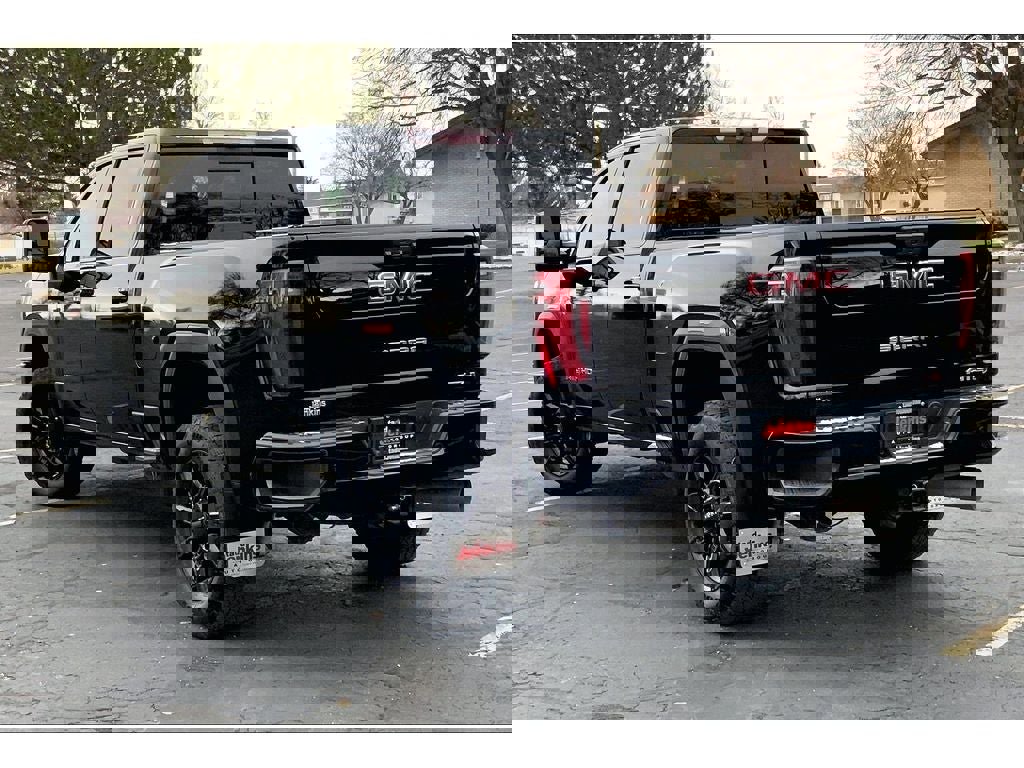 Used 2024 GMC Sierra 2500 AT4 w/ Technology Package image 13
