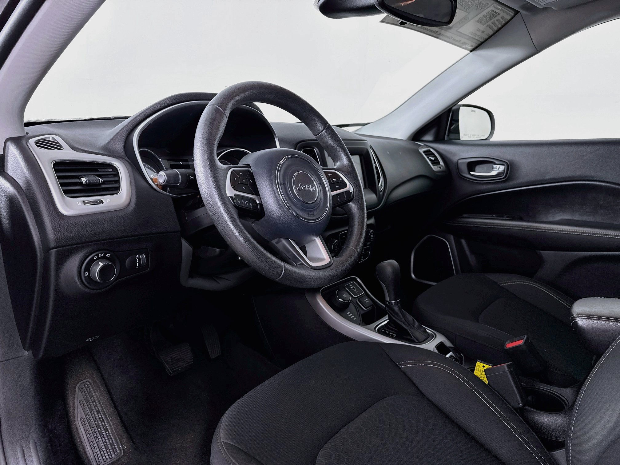Used 2019 Jeep Compass Sport AWD/4WD image 9