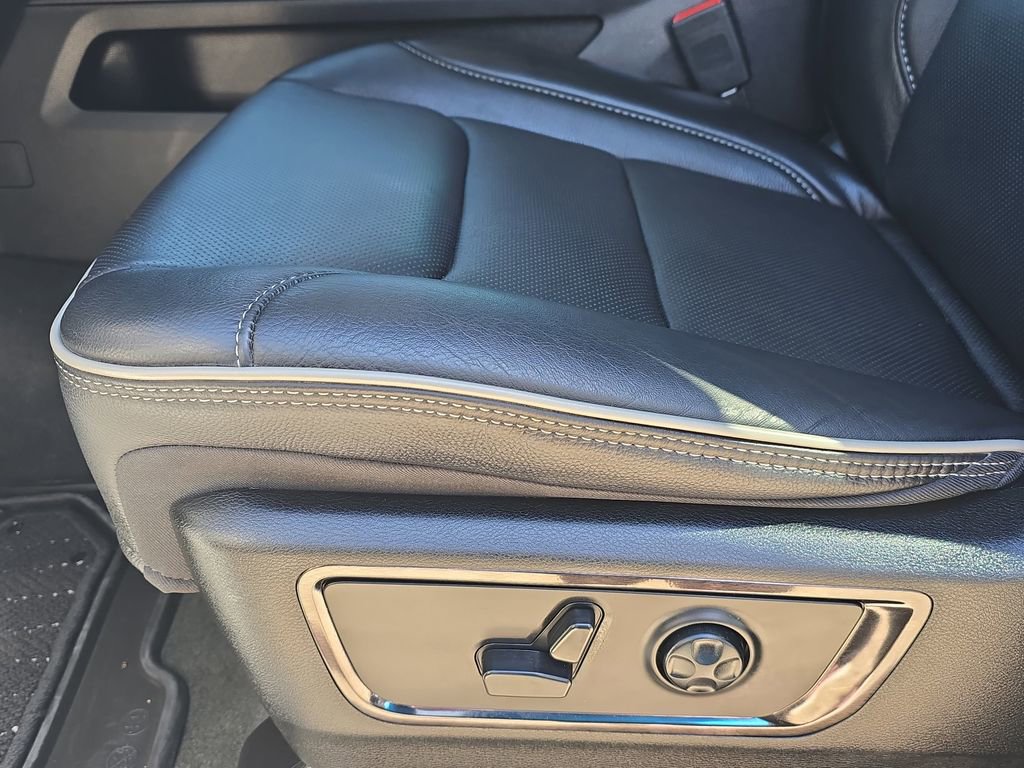 Used 2024 RAM 1500 Limited image 27