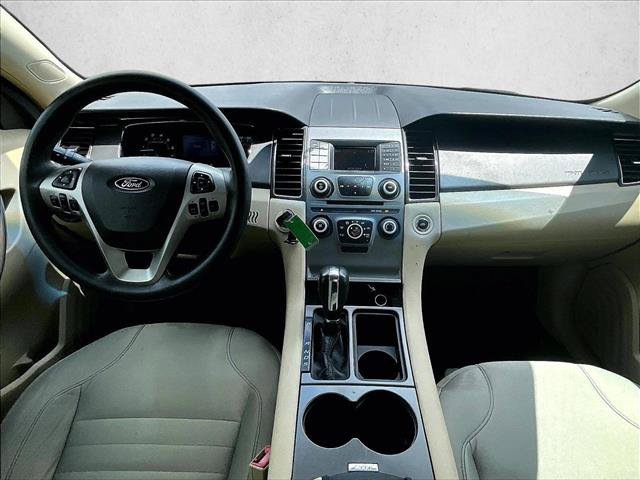 Used 2015 Ford Taurus SE FWD image 16