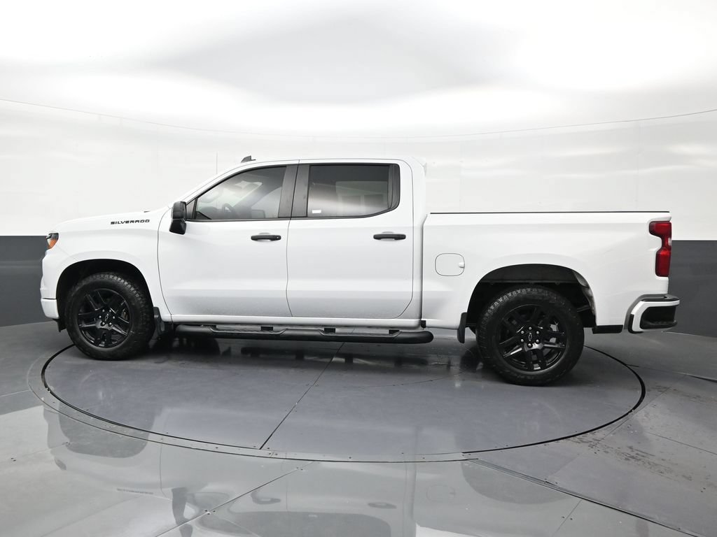 Used 2024 Chevrolet Silverado 1500 Custom w/ Turbomax Blackout Package RWD image 2