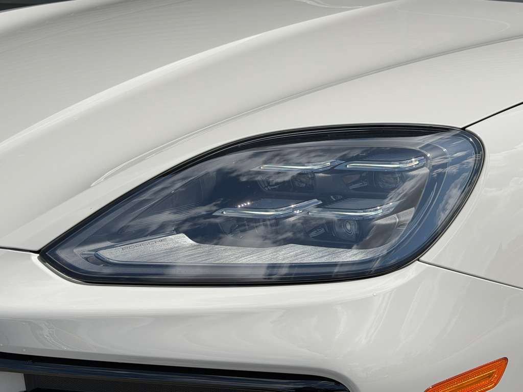 Certified 2026 Porsche Cayenne AWD/4WD image 25