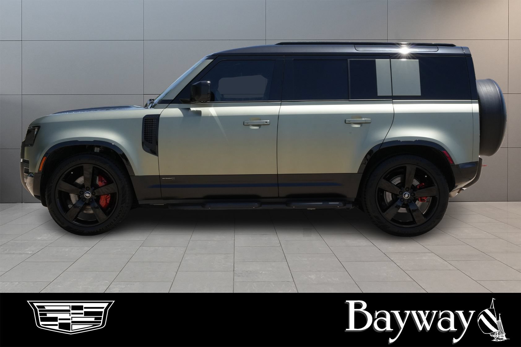 Used 2025 Land Rover Defender 110 X AWD/4WD image 5