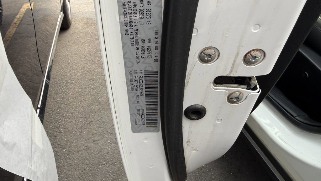 Used 2018 Dodge Challenger SXT image 6