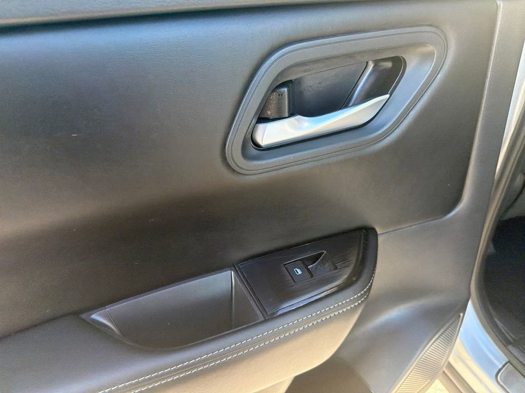 Used 2024 Nissan Rogue SV image 21