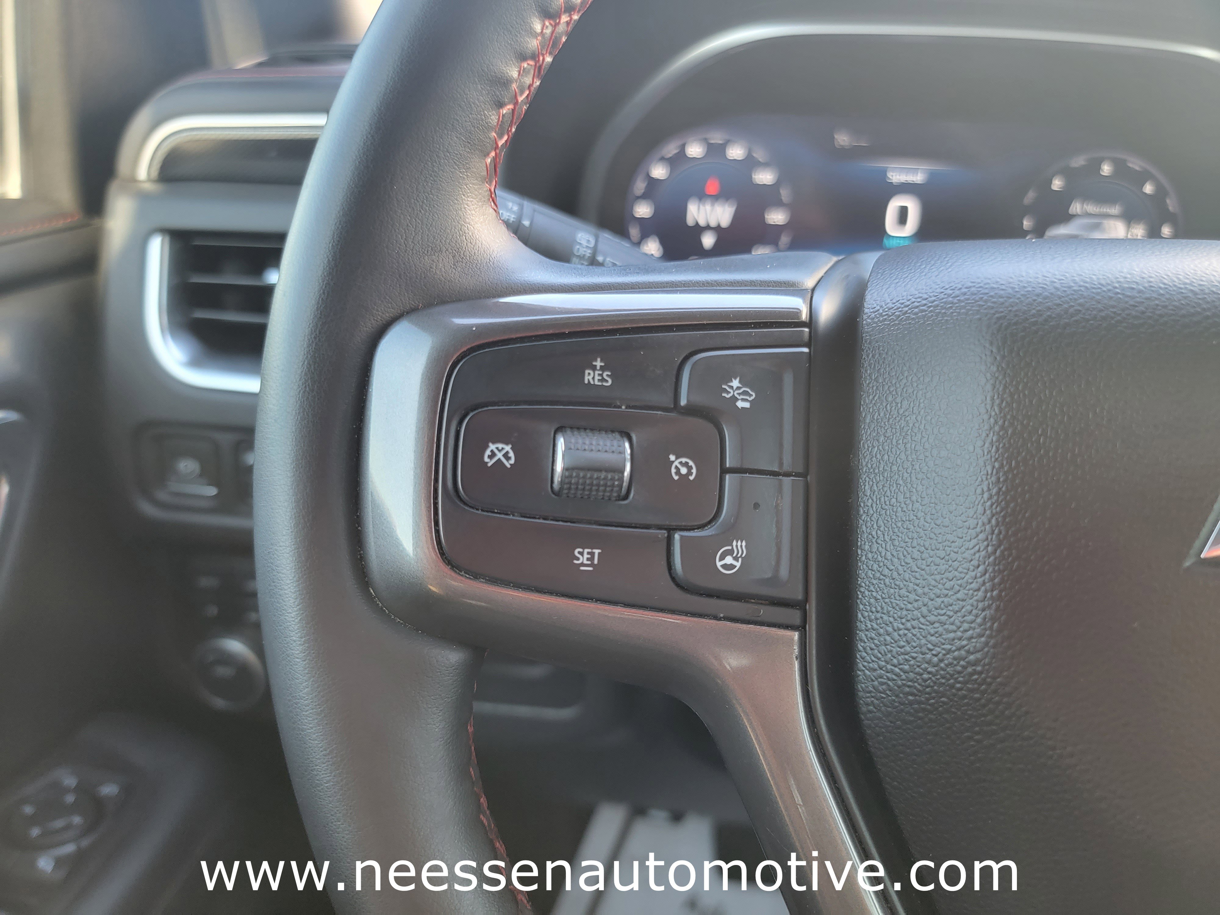 Used 2023 Chevrolet Suburban RST w/ Luxury Package image 20