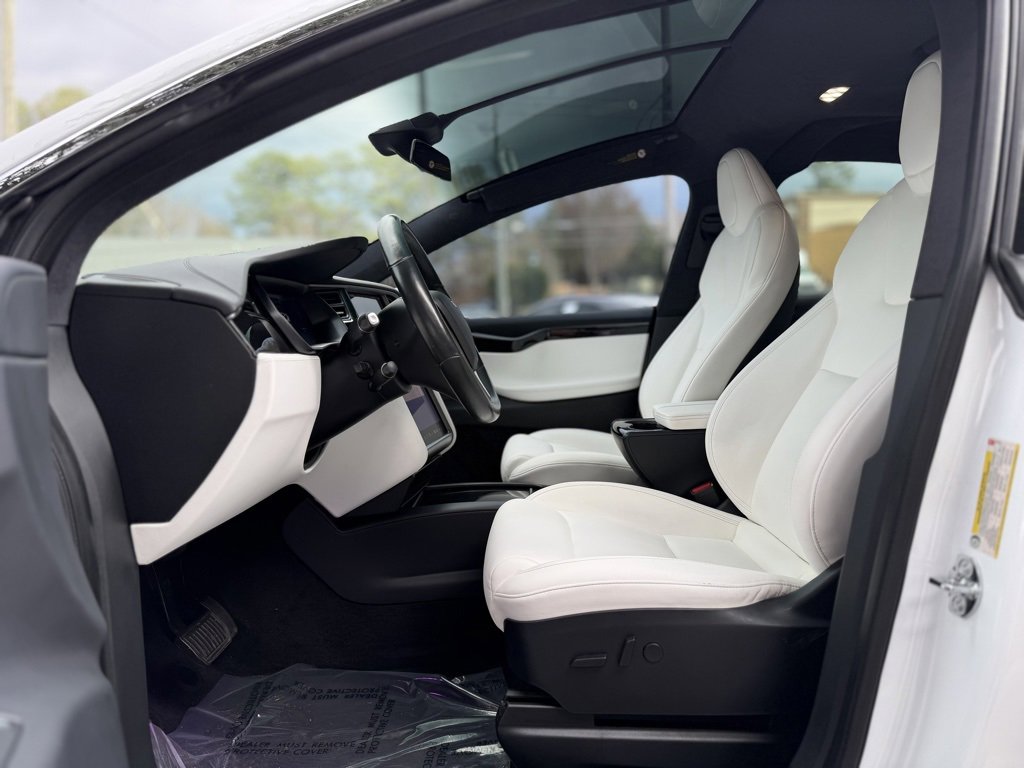 Used 2020 Tesla Model X Long Range image 24