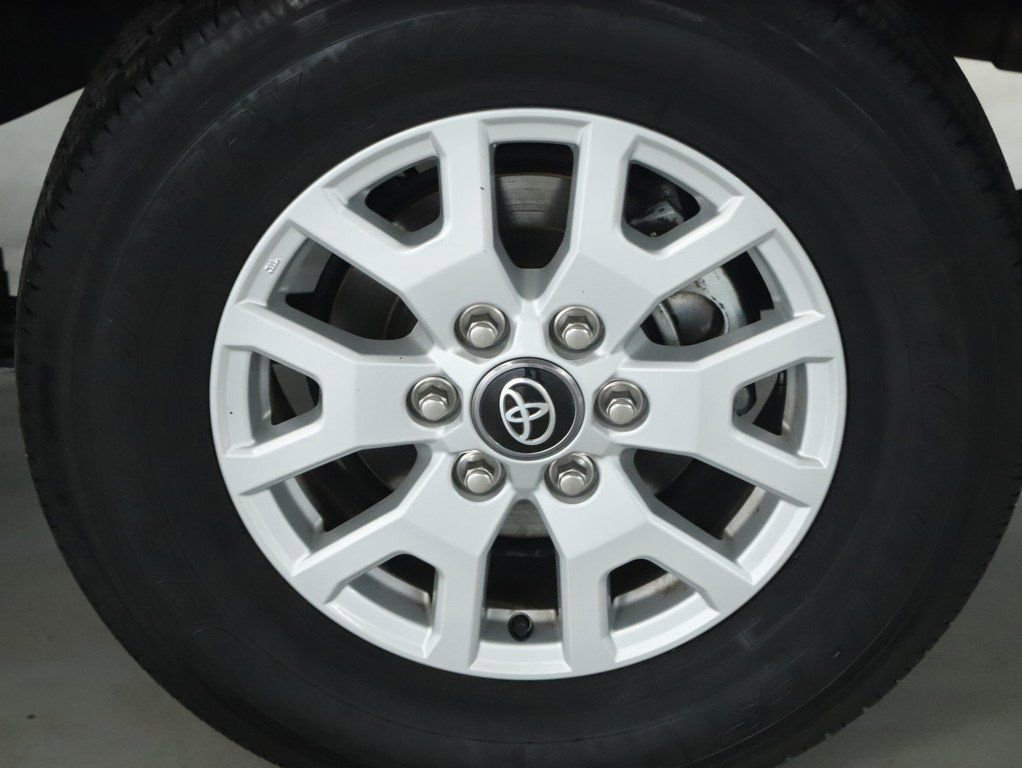 Used 2024 Toyota Tacoma SR image 39