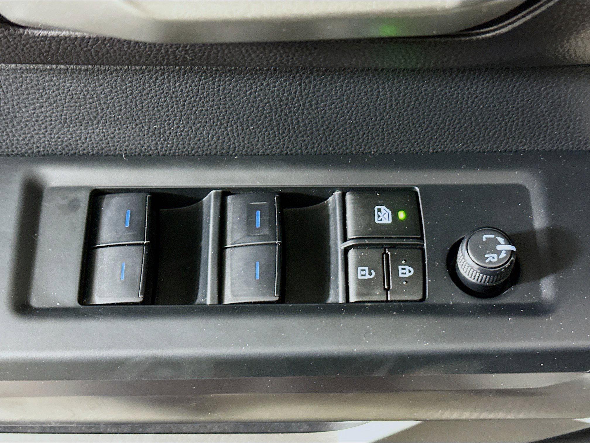 Used 2023 Toyota Tundra SR5 w/ SR5 Convenience Package image 14